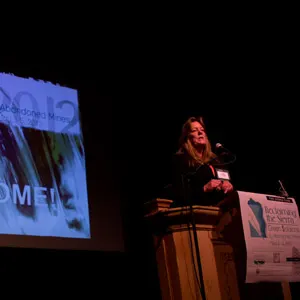 iz-2012-conf_300sq_4web